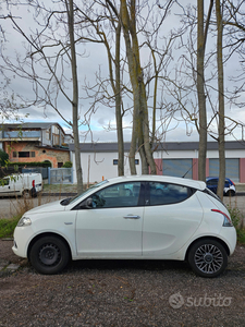 Usato 2017 Lancia Ypsilon 1.2 Diesel 69 CV (10.000 €)