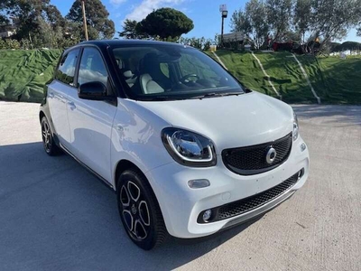 Usato 2017 Smart ForFour 1.0 Benzin 71 CV (13.900 €)