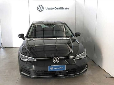 Usato 2020 VW Golf VIII 1.5 Benzin 131 CV (23.900 €)