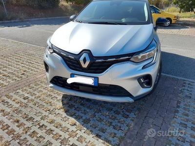 Usato 2021 Renault Captur 1.6 El_Benzin (20.500 €)
