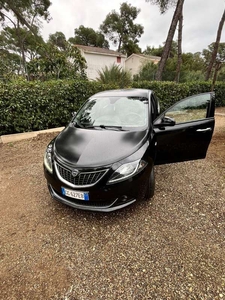 Usato 2022 Lancia Ypsilon 1.0 El_Hybrid 69 CV (11.999 €)