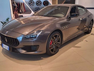 Usato 2022 Maserati Quattroporte 3.0 Benzin 430 CV (96.400 €)