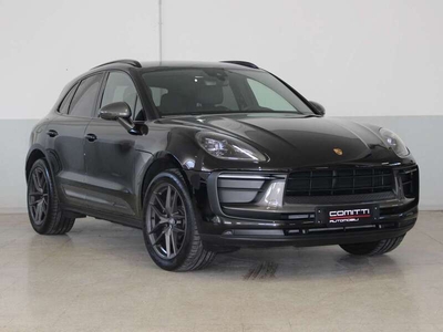 Usato 2022 Porsche Macan 2.0 Benzin 265 CV (79.950 €)