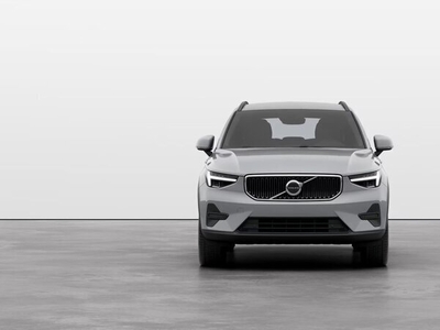 Usato 2023 Volvo XC40 2.0 El_Hybrid 163 CV (43.700 €)