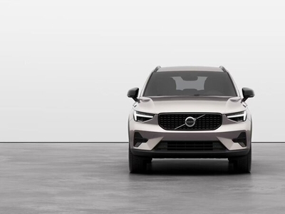 Usato 2023 Volvo XC40 2.0 El_Hybrid 197 CV (52.460 €)