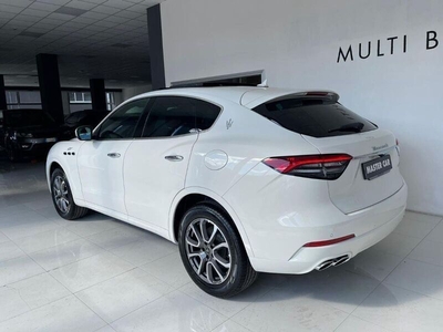 Usato 2024 Maserati Levante El 334 CV (105.900 €)