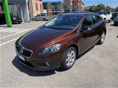 Volvo V40 Cross Country D2 Geartronic del 2016 usata a Modena