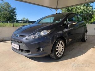 FORD Fiesta 1.2 3 porte Trend POCHI CHILOMETRI