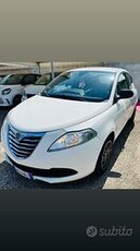 Lancia Ypsilon 1.2 69 CV 5 porte S&S Silver