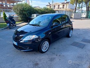 Lancia Ypsilon 1.2 Benz/GPL