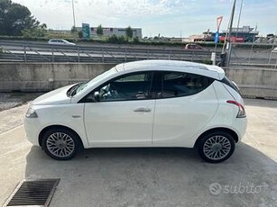 Lancia Ypsilon 1.3 MJT 16V 95 CV 5 porte PLATINUM