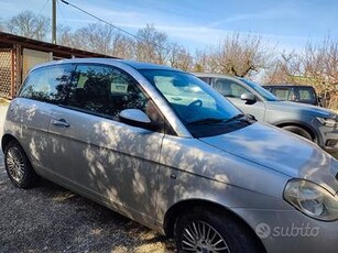 Lancia Ypsilon 1.3 MJT 75 CV Argento