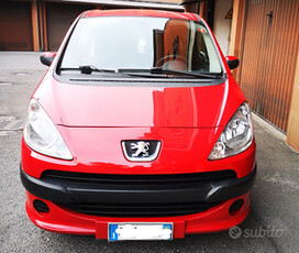 Peugeot 1007 1.4 happy