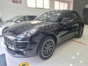 Porsche Macan 2.0 252 CV Total Black Danielson