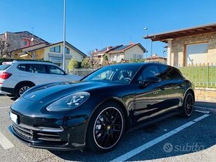 Porsche panamera 4