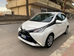 TOYOTA - Aygo - 1.0 VVT-i 69 CV 5 porte x-cool