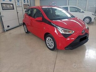 Toyota Aygo Connect 1.0 VVT-i 72 CV 5 porte