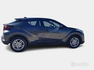 TOYOTA C-HR 1.8H 98CV E-CVT Business