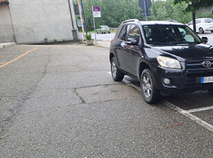 Toyota Rav4 2.2 150cv luxury