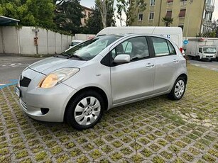 Toyota Yaris 1.0 Benzina