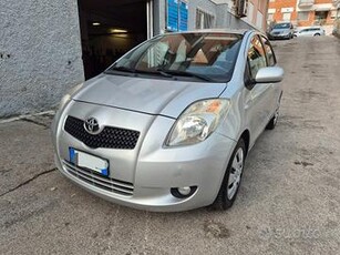 Toyota Yaris 1.3 km 115.000