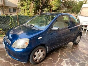 TOYOTA Yaris - 2002