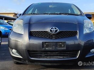 Toyota Yaris Benzina