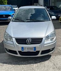 VOLKSWAGEN Polo 4ª serie - 2009