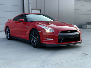 Nissan GT-R 3.8 V6 Turbo 550 cv