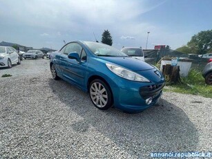 Peugeot 207 1.6 HDi 110CV CC Féline Forlimpopoli