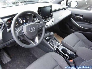 Toyota Corolla Touring Sports 1.8 Hybrid Business Limena