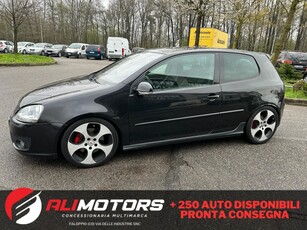 VOLKSWAGEN Golf 5ª serie