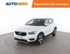 VOLVO XC40 T3 Geartronic Momentum Pro