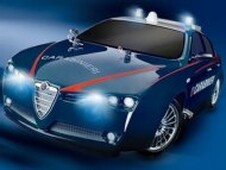 Vendo modello radiocomandato con motore a scoppio Alfa Romeo 159 Carabinieri