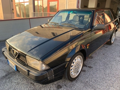 Alfa romeo 75 3.0i V6