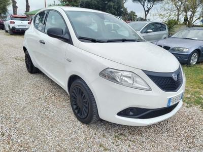 Lancia Ypsilon 1.2 69 CV