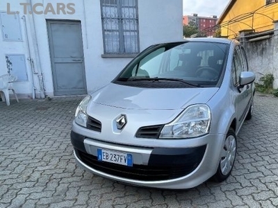 Usato 2010 Renault Modus 1.1 Benzin 75 CV (4.790 €)