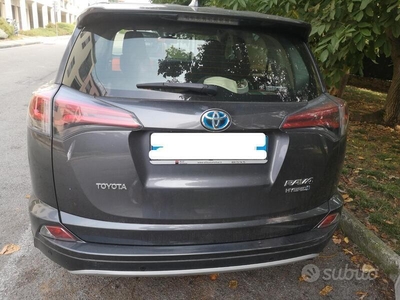 Usato 2017 Toyota RAV4 Hybrid 2.0 El_Hybrid 150 CV (17.800 €)