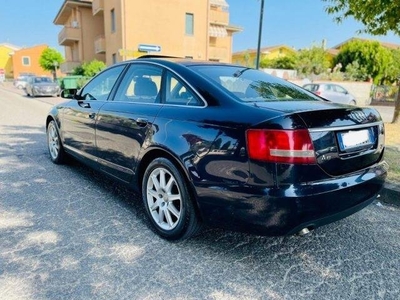 AUDI A6 AVANT 3.0 V6 TDI qu. Av.