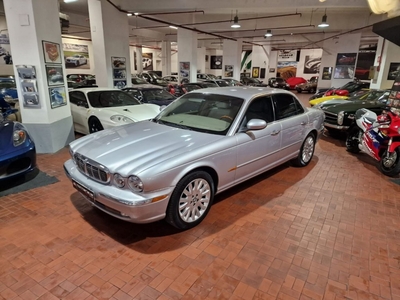 Jaguar XJ 4.2 V8