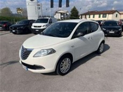 Lancia Ypsilon 1.2 69 CV 5 porte Silver del 2013 usata a Barga