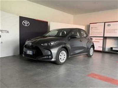 Toyota Yaris 1.0 5 porte Active del 2022 usata a Rende