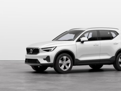 2024 VOLVO XC40