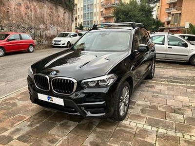 BMW X3 xDrive20i Luxury 184 cv