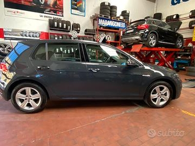 Golf bluemotion benzina/metano