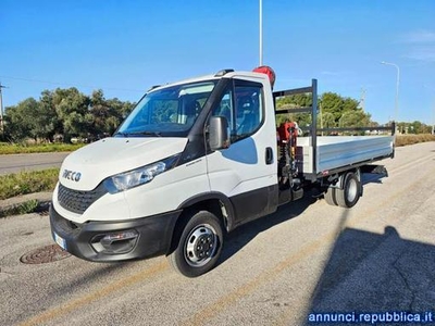 Iveco Daily 35C14 BTor 2.3 HPT PL CASSONE FISSO E GRU FASSI Maruggio