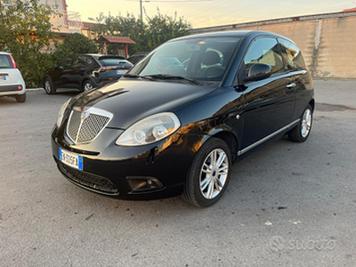 Lancia ypsilon 2012 1,2 gpl full optional