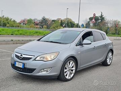 Opel Astra 1.7 CDTI 125CV 5 porte Cosmo perfetta