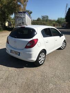 Opel corsa 1000 benzina unico proprietario