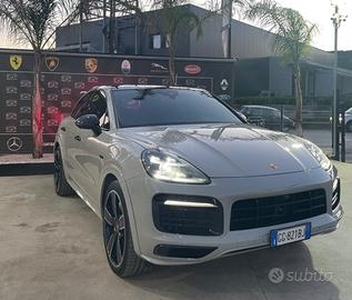 PORSCHE Cayenne Coupé GTS - 2020